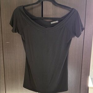 Chic Black V-Neck Short Sleeve Top